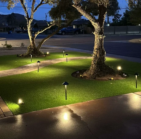 Front yard with Verde Valley premium artificial turf installed